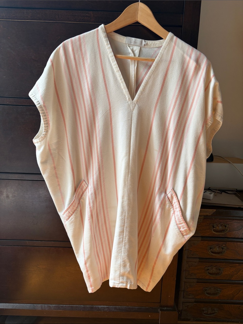 Hatch maternity Women's Cream V-Neck Sleeveless Striped Top - Pink Stripe
